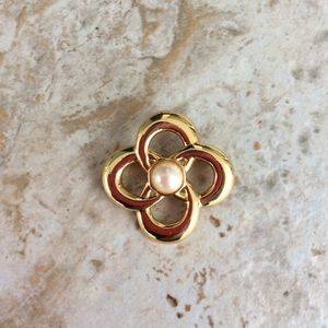 Vintage Gold Polish Floral Pearl Brooch